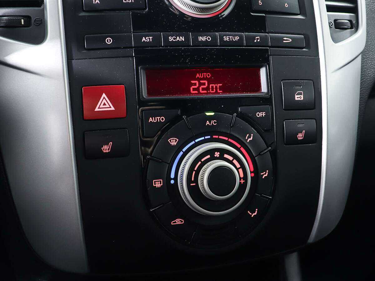 Б/У Киа Венга 2011 года. Фото: #18