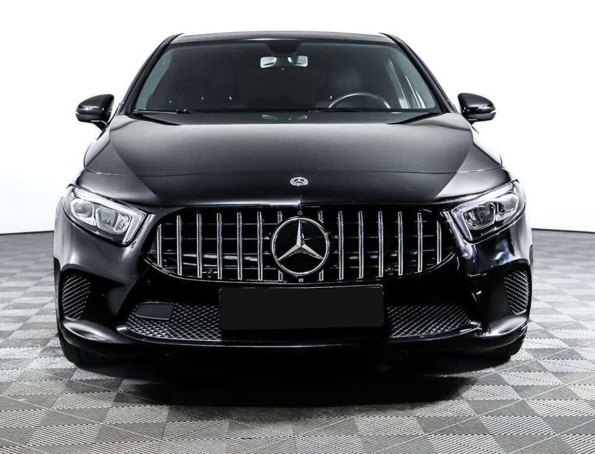 Б/У Мерседес-Бенц А-Класс 2019 года. Фото: #1