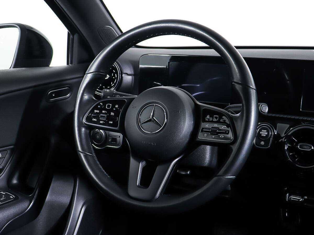 Б/У Мерседес-Бенц А-Класс 2019 года. Фото: #14