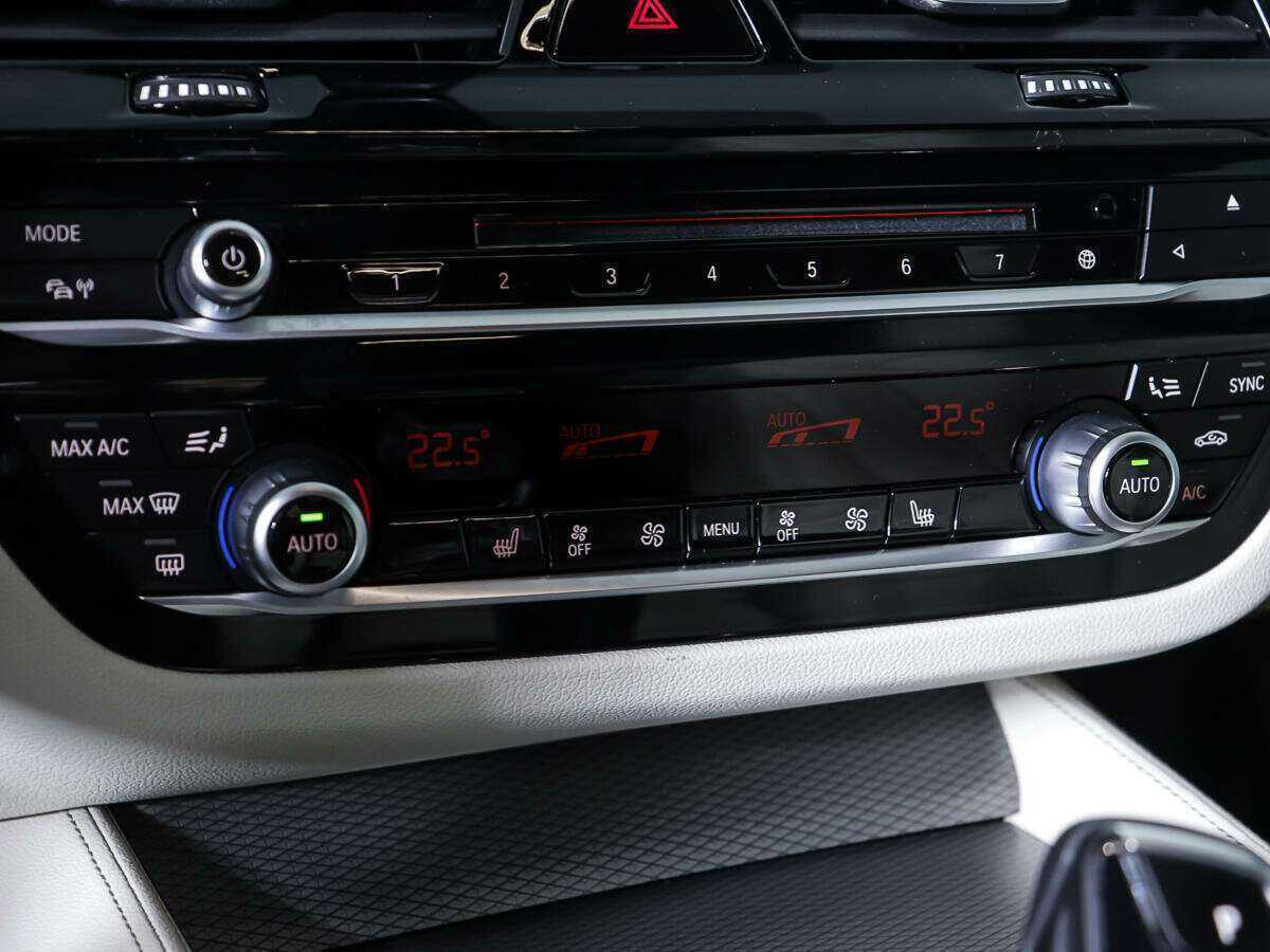 Б/У БМВ 5 серии 2019 года. Фото: #25