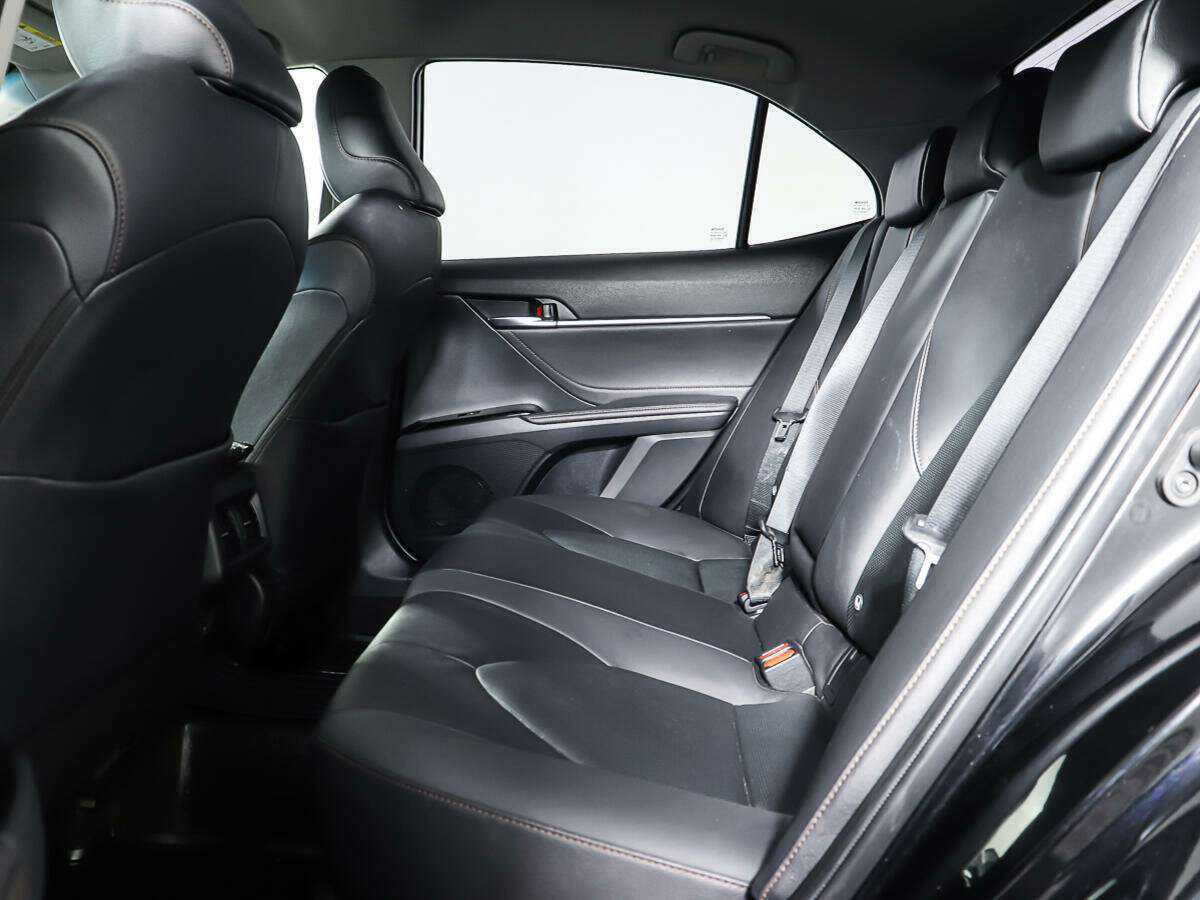 Б/У Тойота Камри 2020 года. Фото: #9