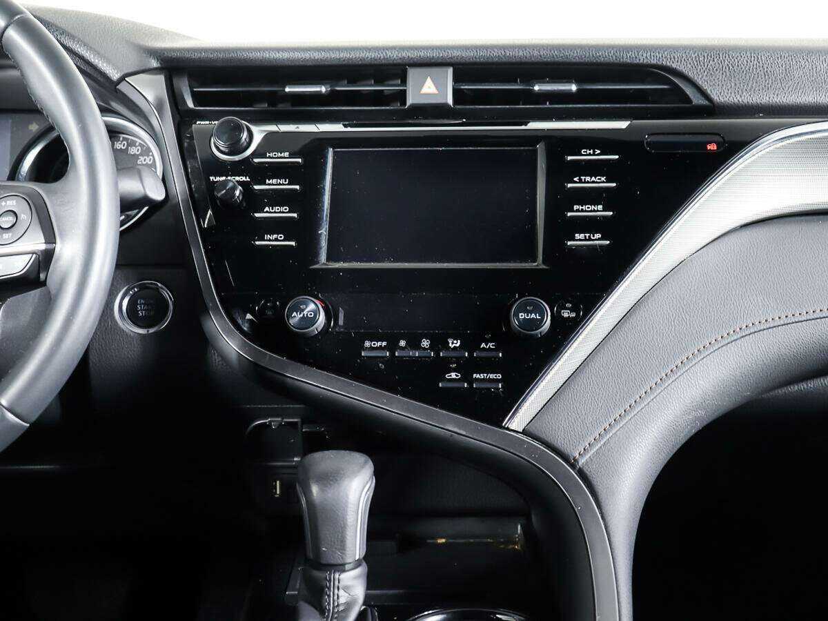 Б/У Тойота Камри 2020 года. Фото: #11