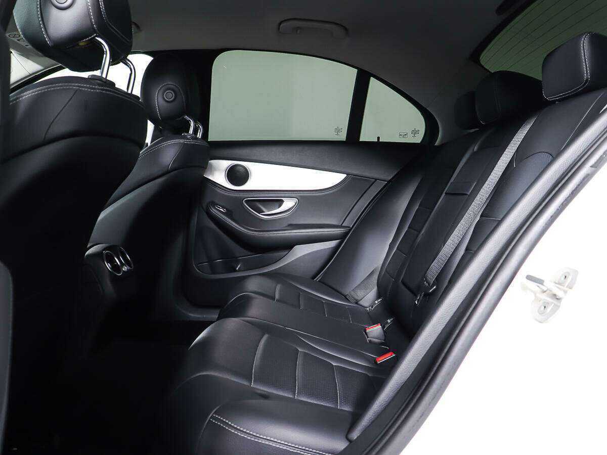 Б/У Мерседес-Бенц Ц-Класс 2014 года. Фото: #9