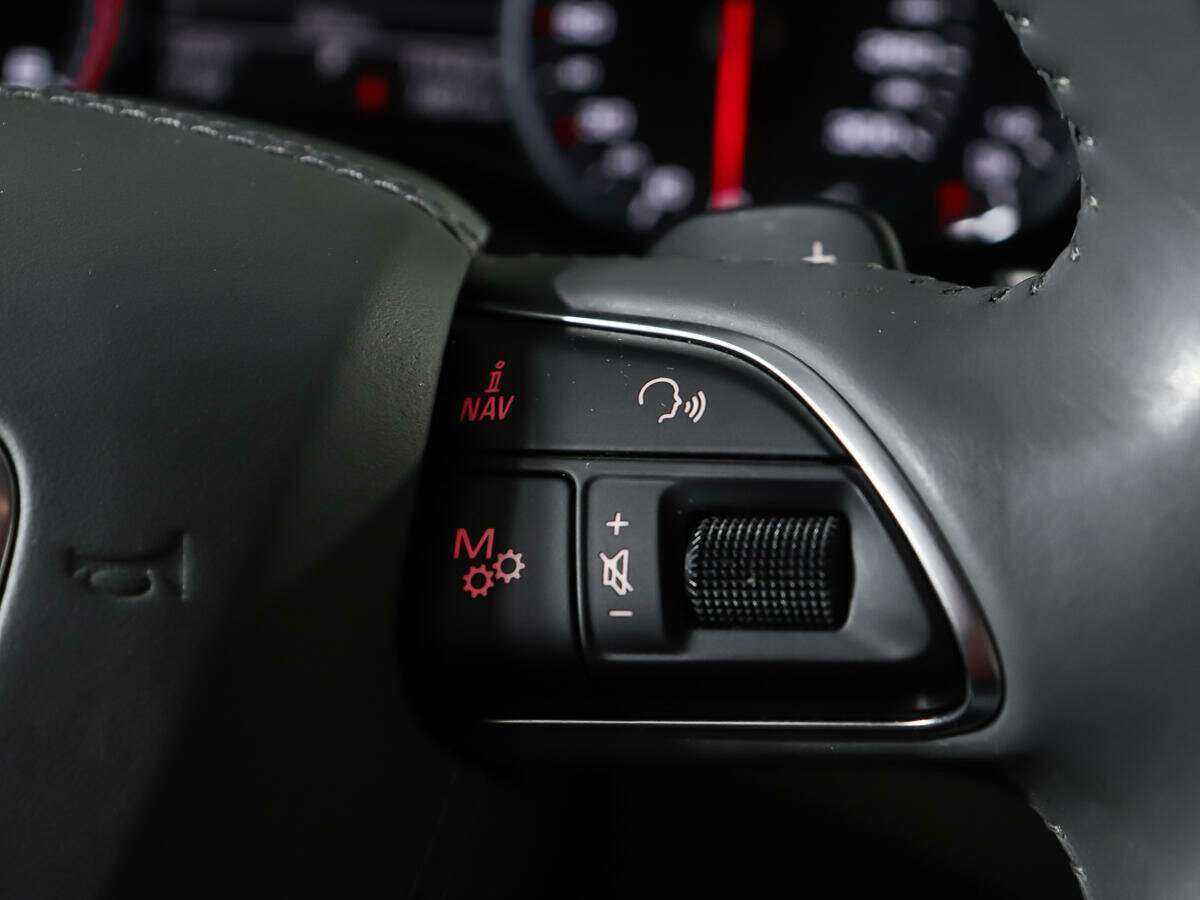 Б/У Ауди А8 2016 года. Фото: #20