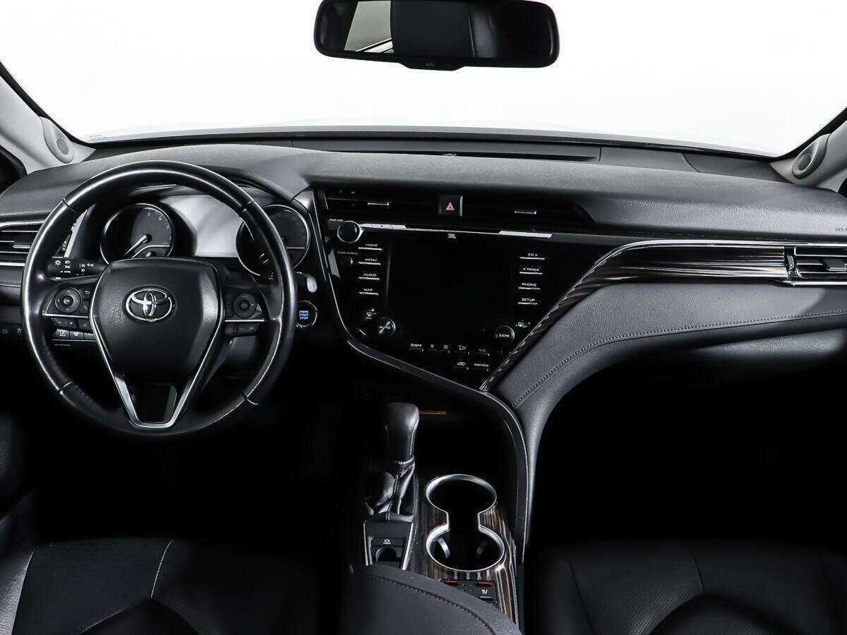 Б/У Тойота Камри 2019 года. Фото: #10