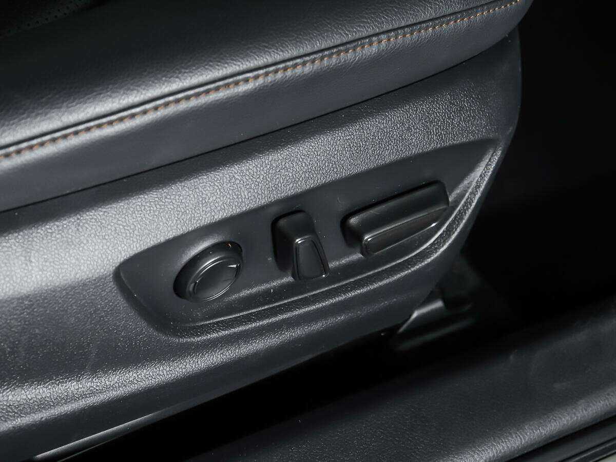 Б/У Тойота Камри 2019 года. Фото: #14