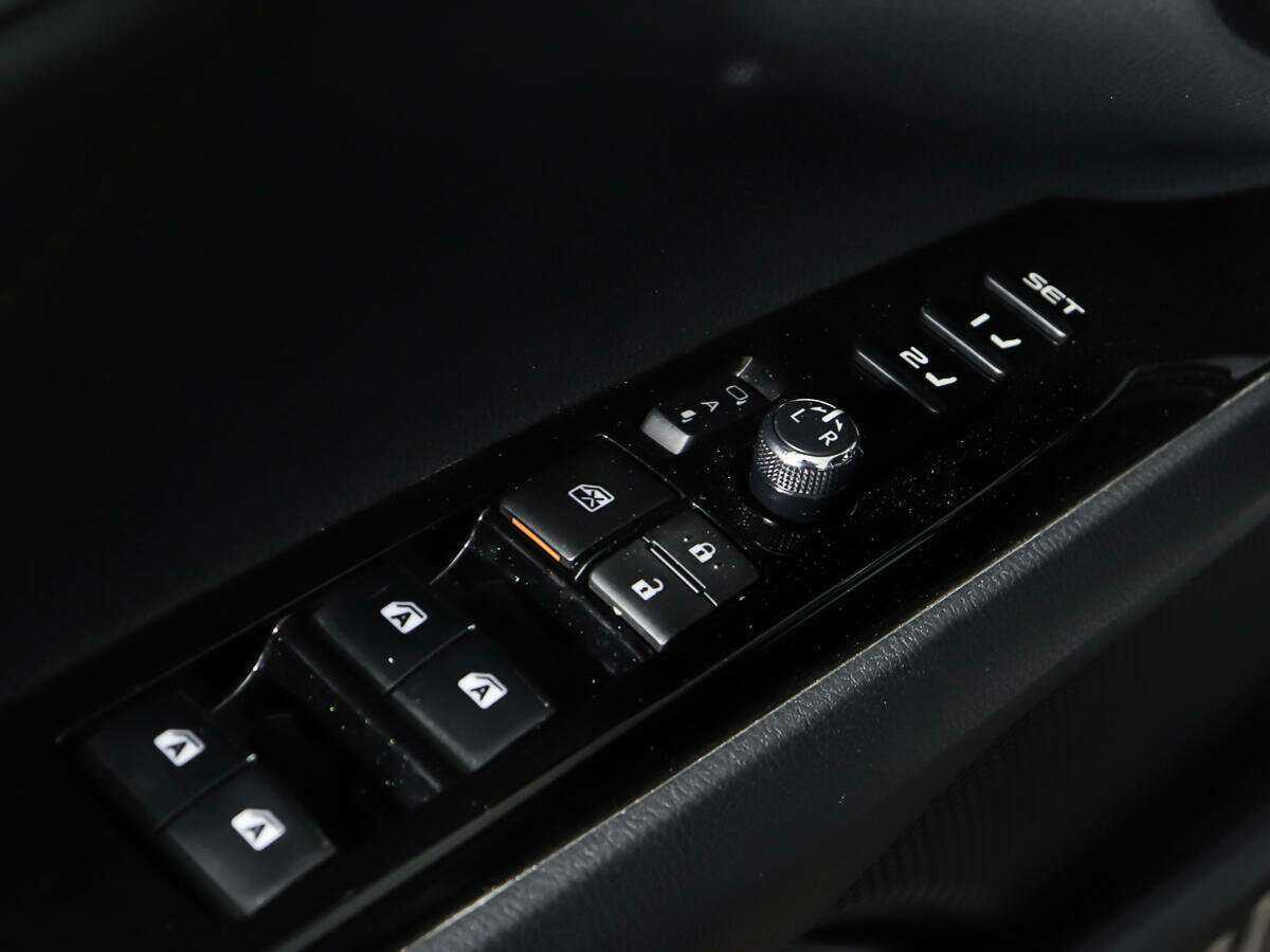 Б/У Тойота Камри 2019 года. Фото: #17