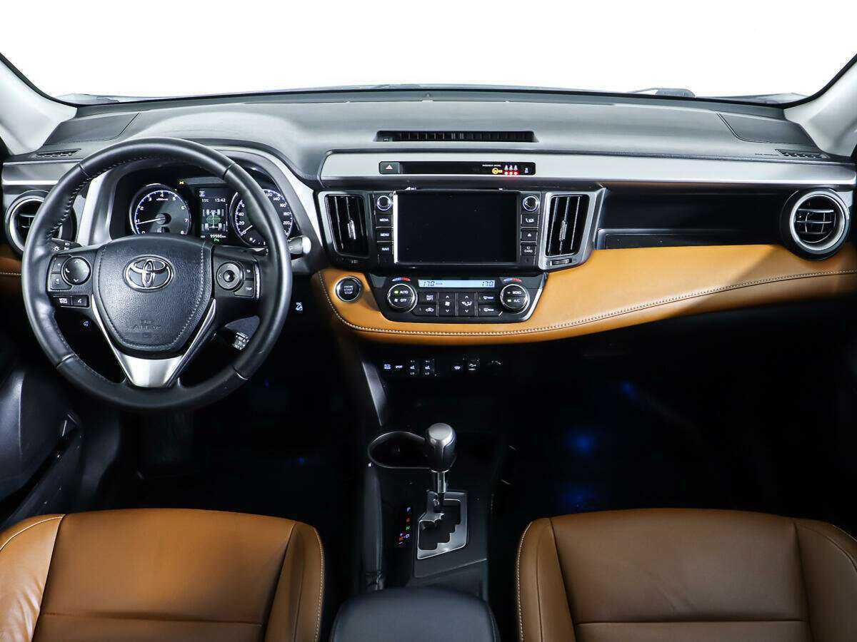 Б/У Тойота Рав4 2018 года. Фото: #10