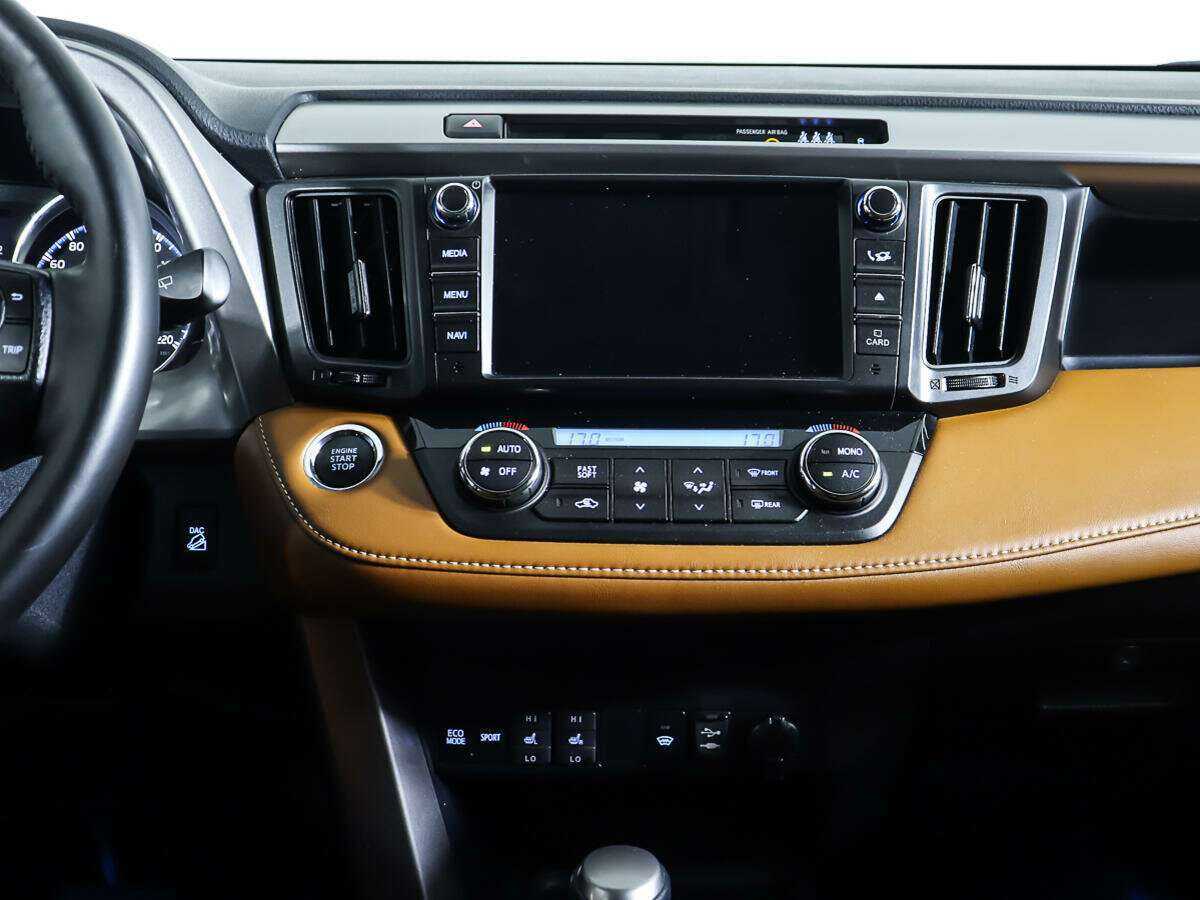 Б/У Тойота Рав4 2018 года. Фото: #11