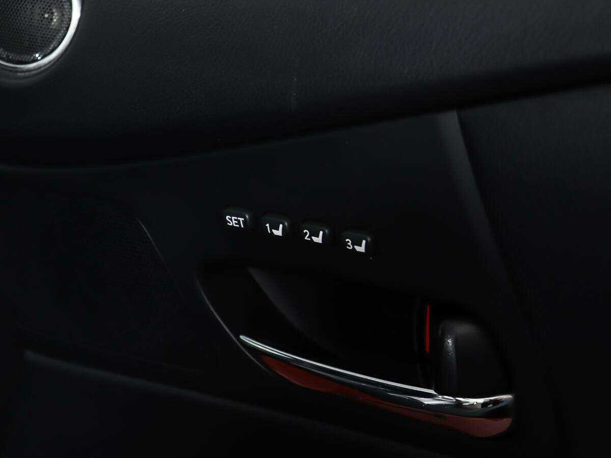 Б/У Лексус Р-Икс 2010 года. Фото: #15