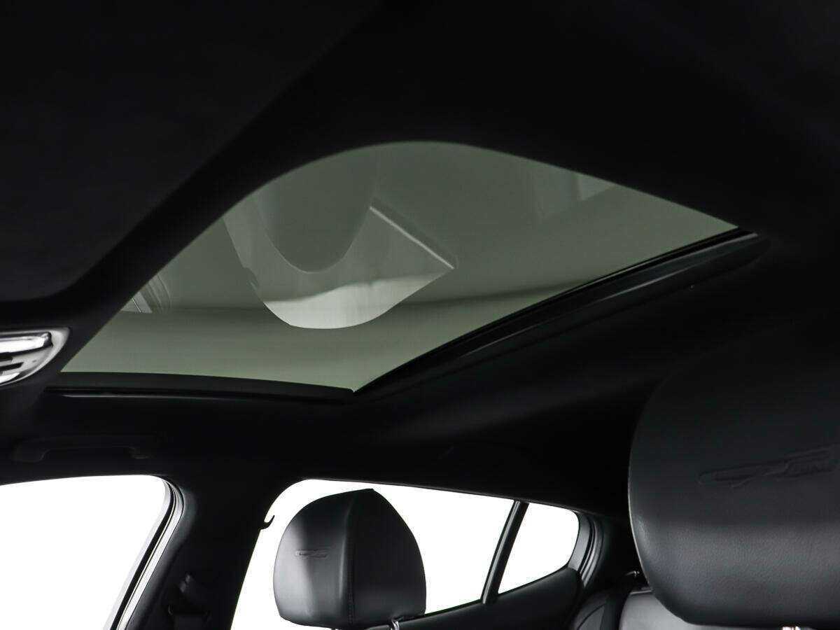 Б/У Киа Стингер 2018 года. Фото: #19