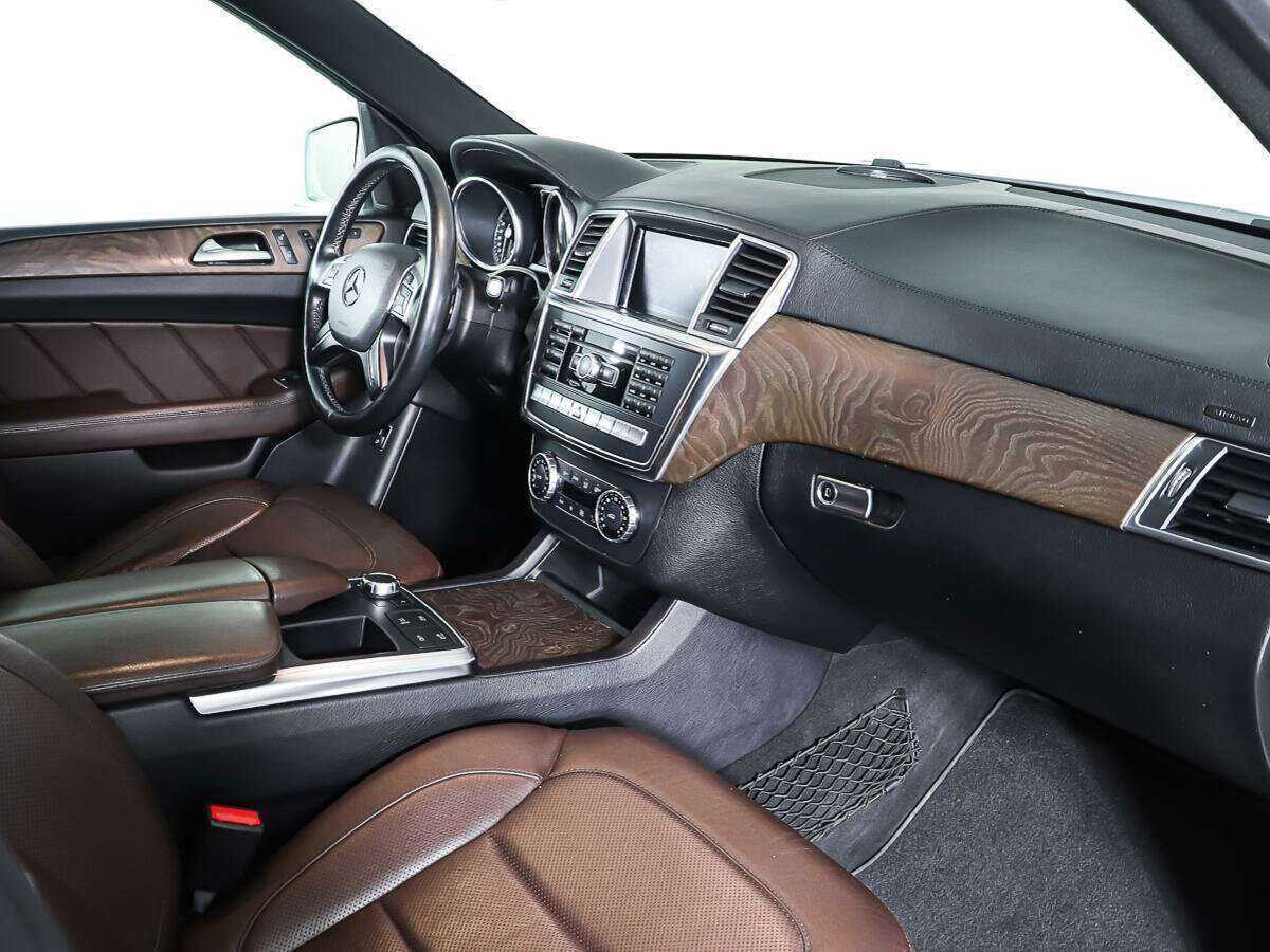 Б/У Мерседес-Бенц ГЛ-Класс 2015 года. Фото: #8