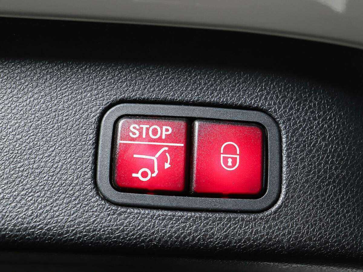 Б/У Мерседес-Бенц ГЛ-Класс 2015 года. Фото: #16