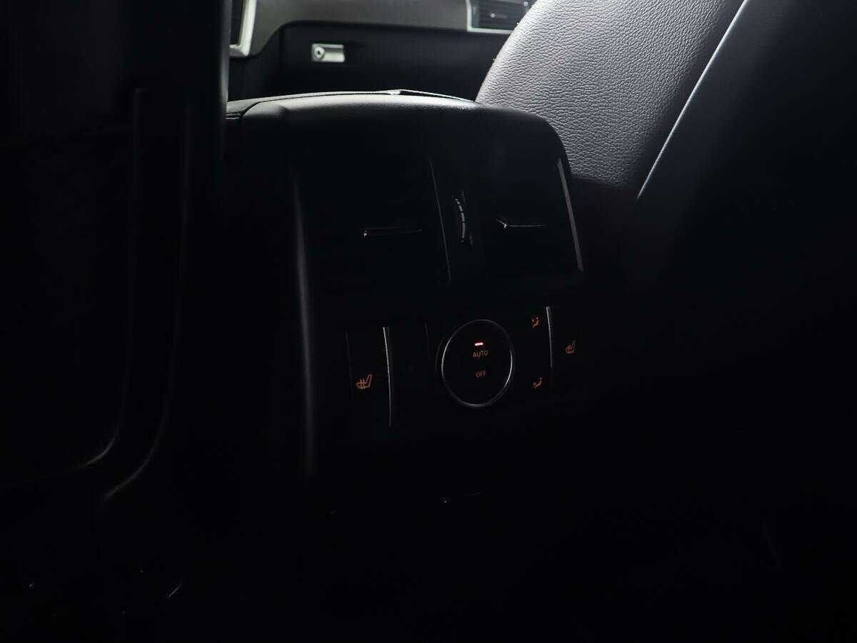 Б/У Мерседес-Бенц ГЛ-Класс 2015 года. Фото: #24