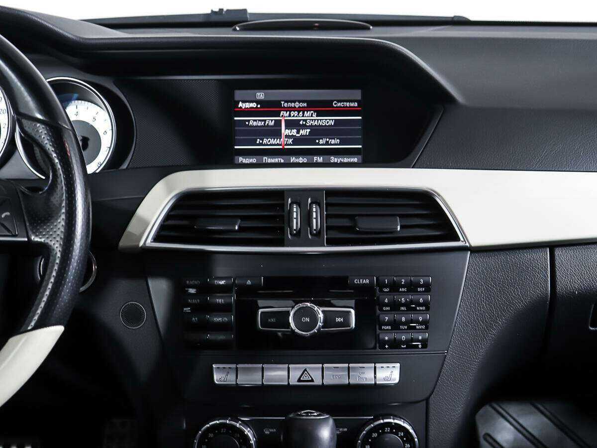 Б/У Мерседес-Бенц Ц-Класс 2012 года. Фото: #11