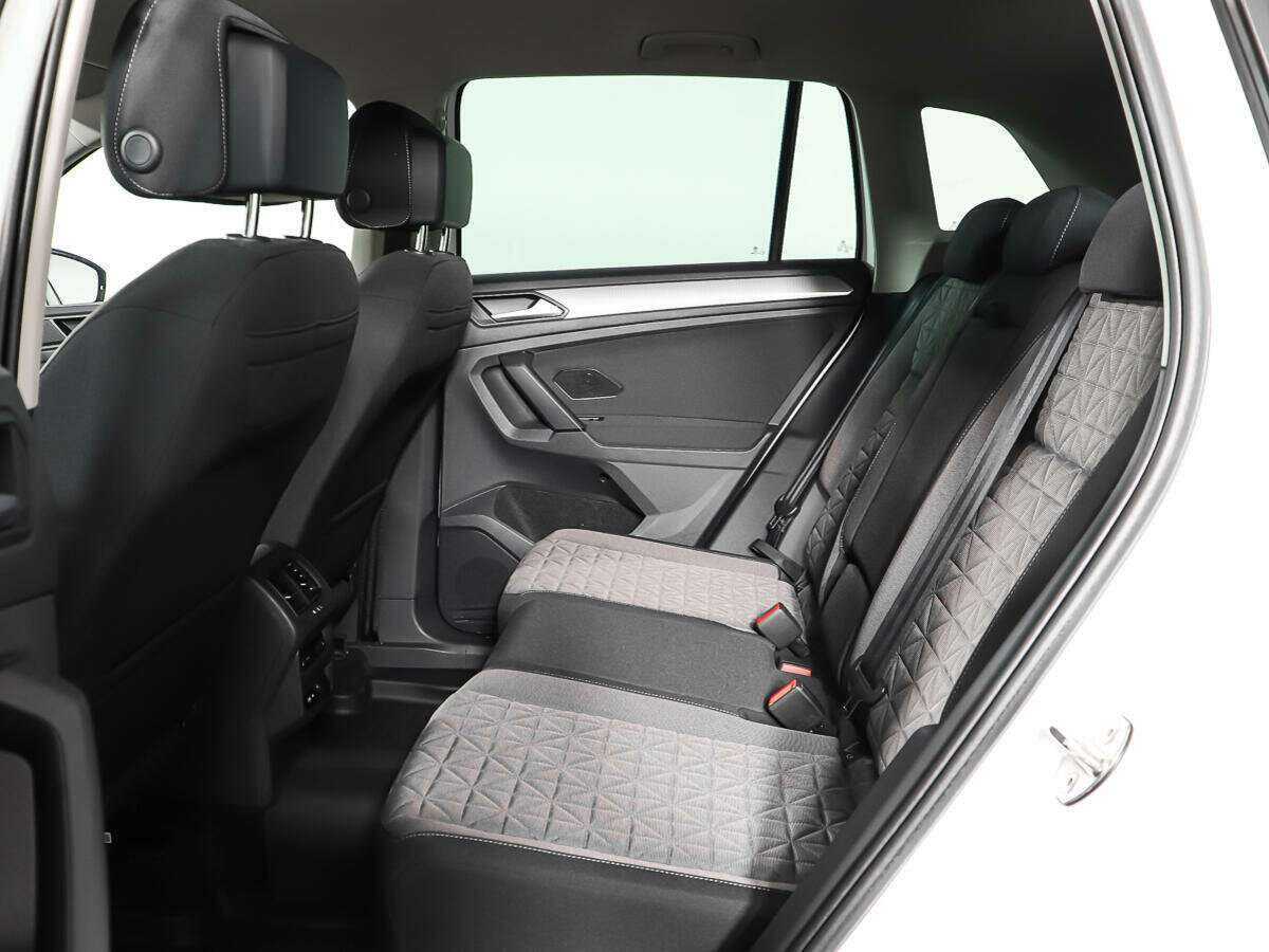 Б/У Фольксваген Тигуан 2021 года. Фото: #9