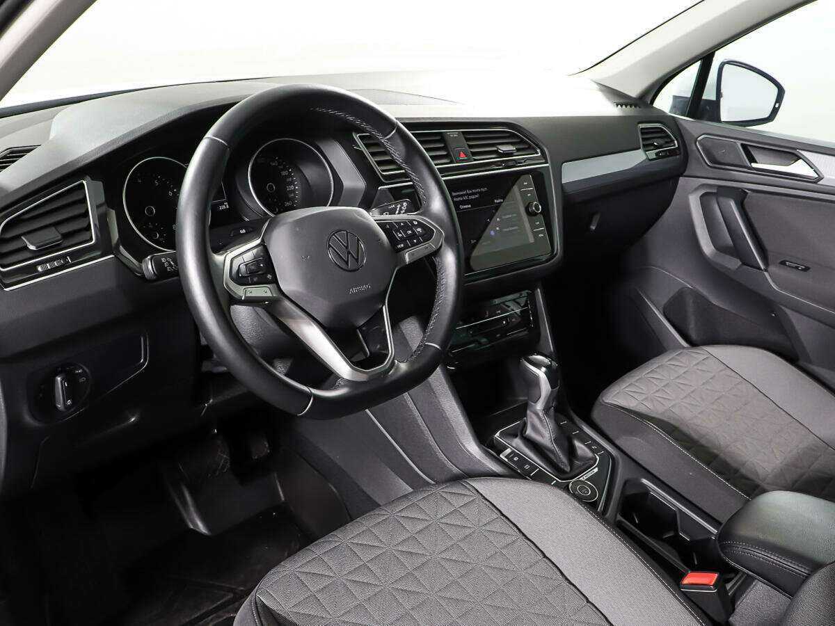 Б/У Фольксваген Тигуан 2021 года. Фото: #12