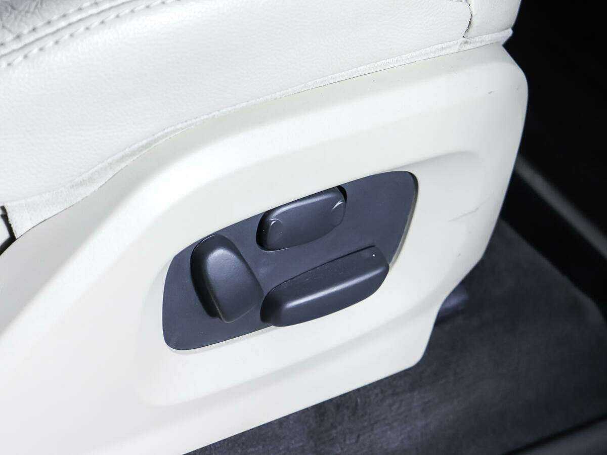 Б/У Лэнд Ровер Рэнж Ровер Эвок 2012 года. Фото: #15