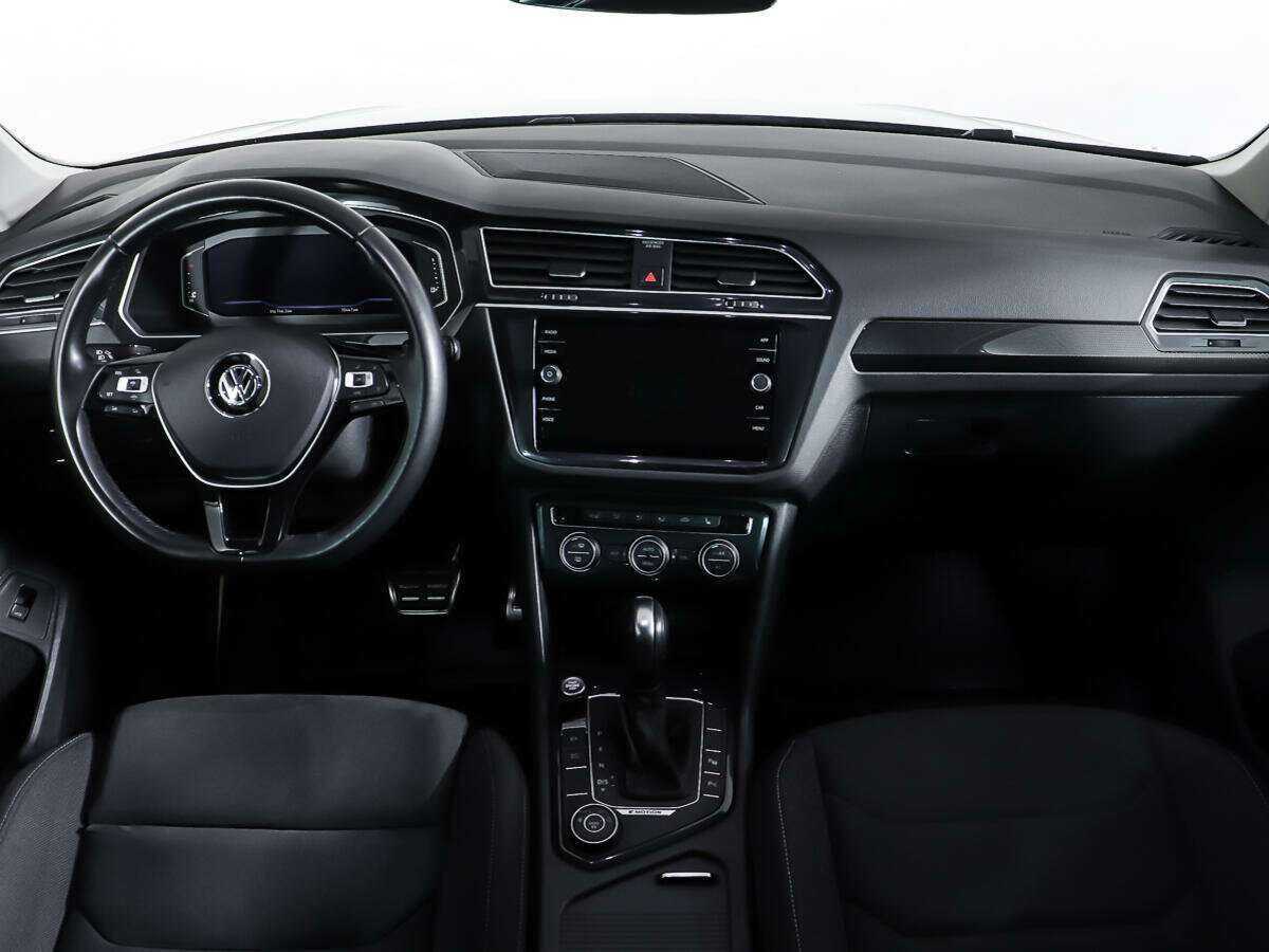 Б/У Фольксваген Тигуан 2020 года. Фото: #11