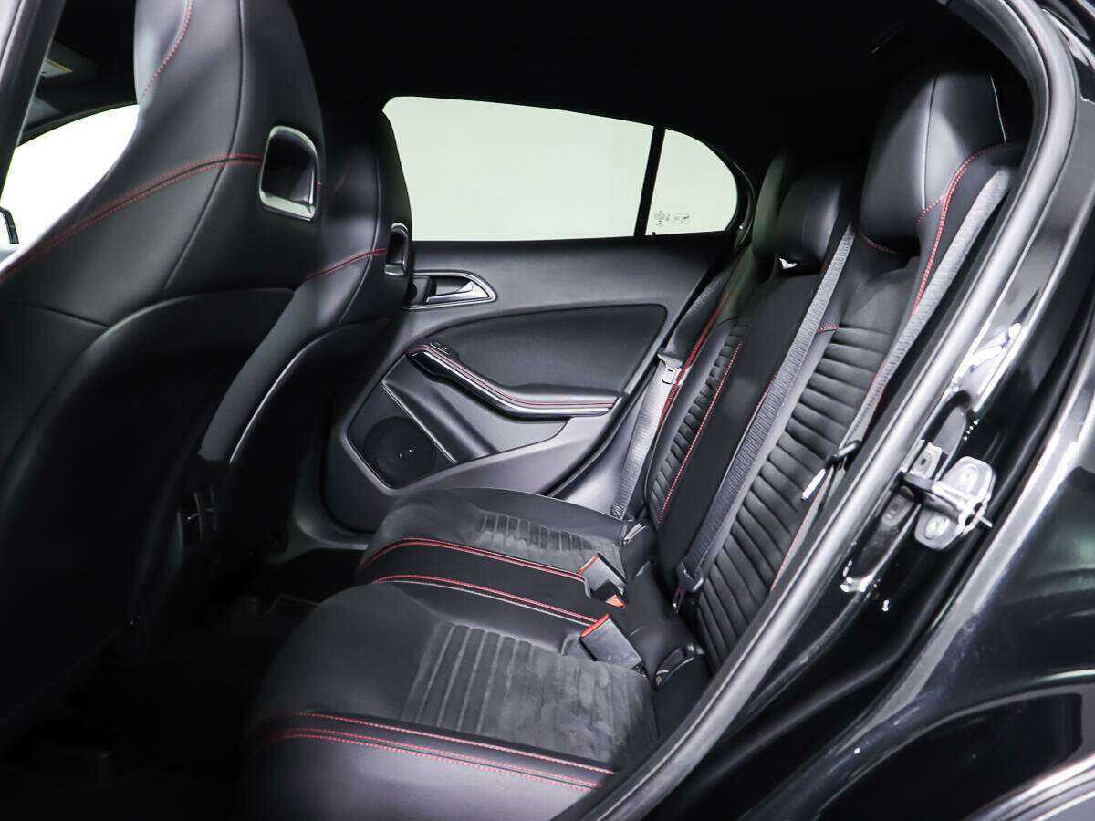 Б/У Мерседес-Бенц ГЛА 2018 года. Фото: #8