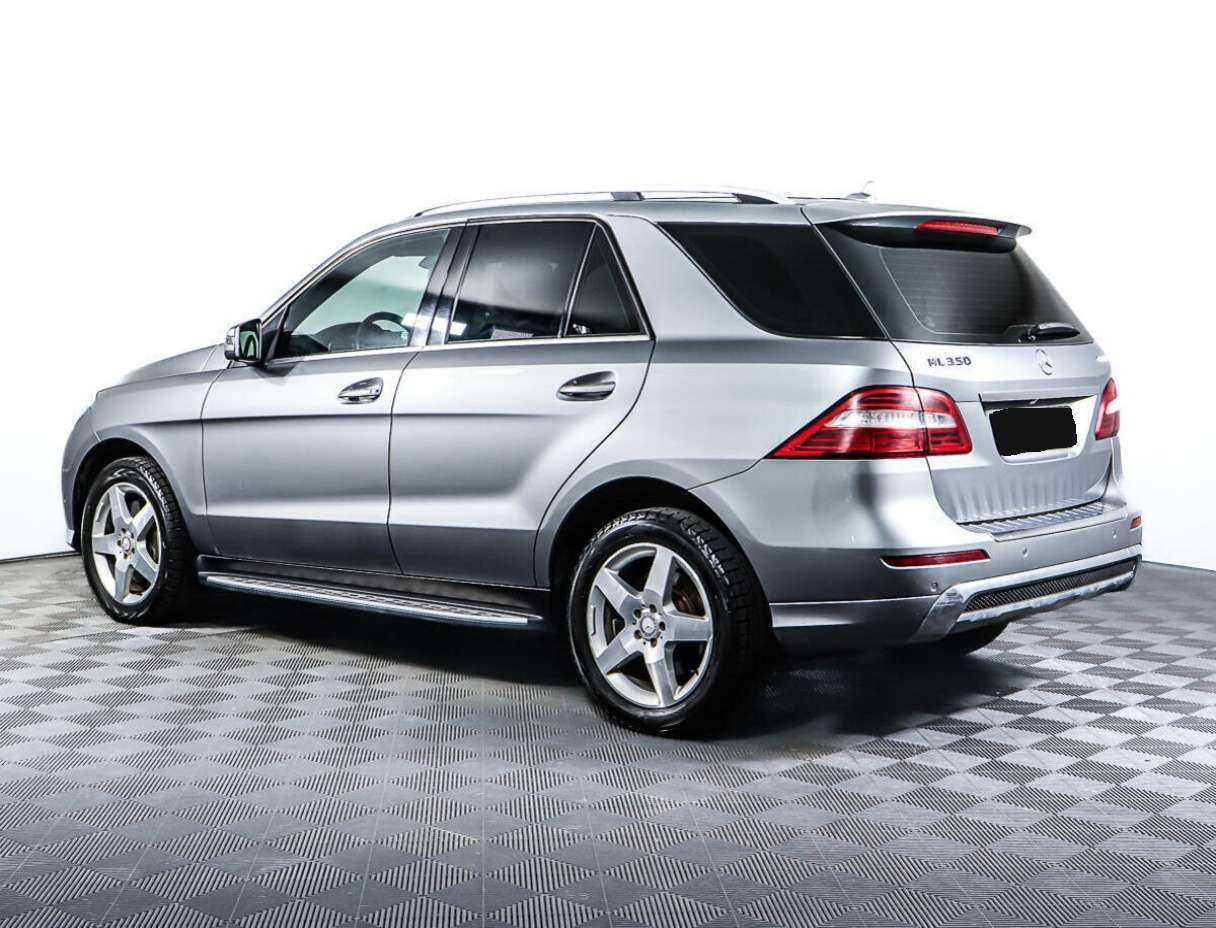 Б/У Мерседес-Бенц М-Класс 2013 года. Фото: #6