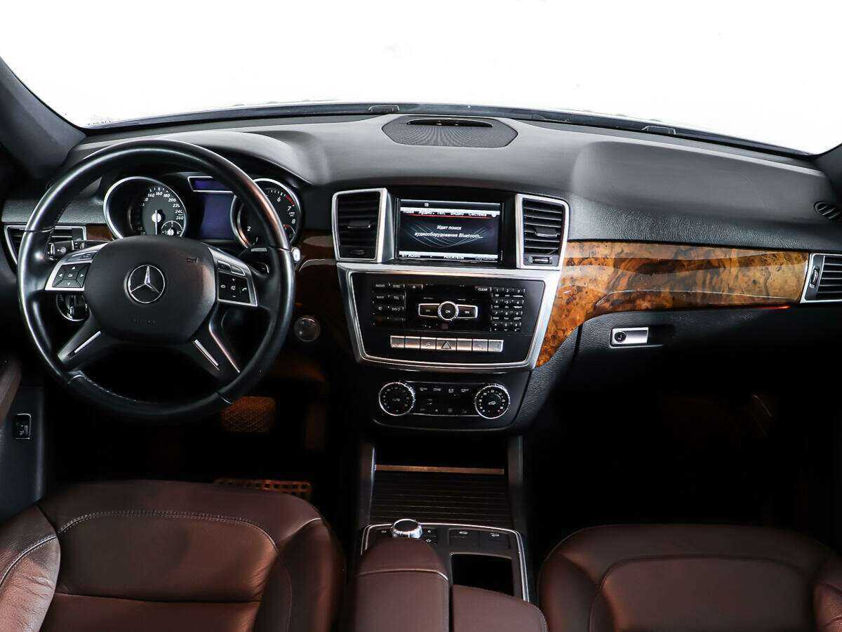 Б/У Мерседес-Бенц М-Класс 2013 года. Фото: #10