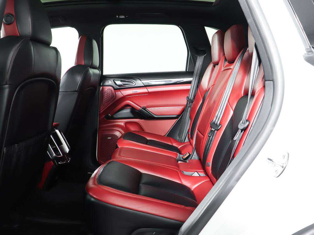 Б/У Порш Кайен 2017 года. Фото: #9