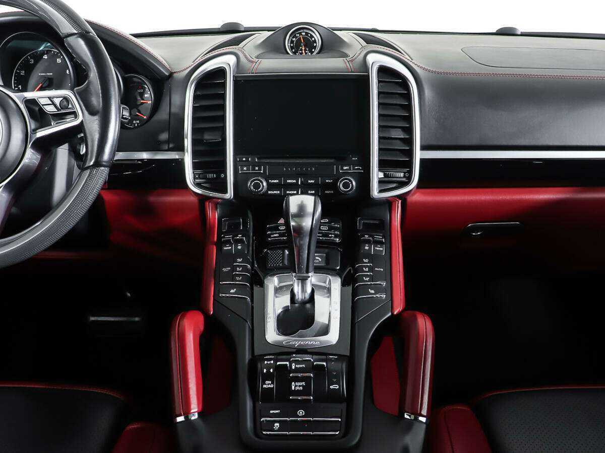 Б/У Порш Кайен 2017 года. Фото: #11