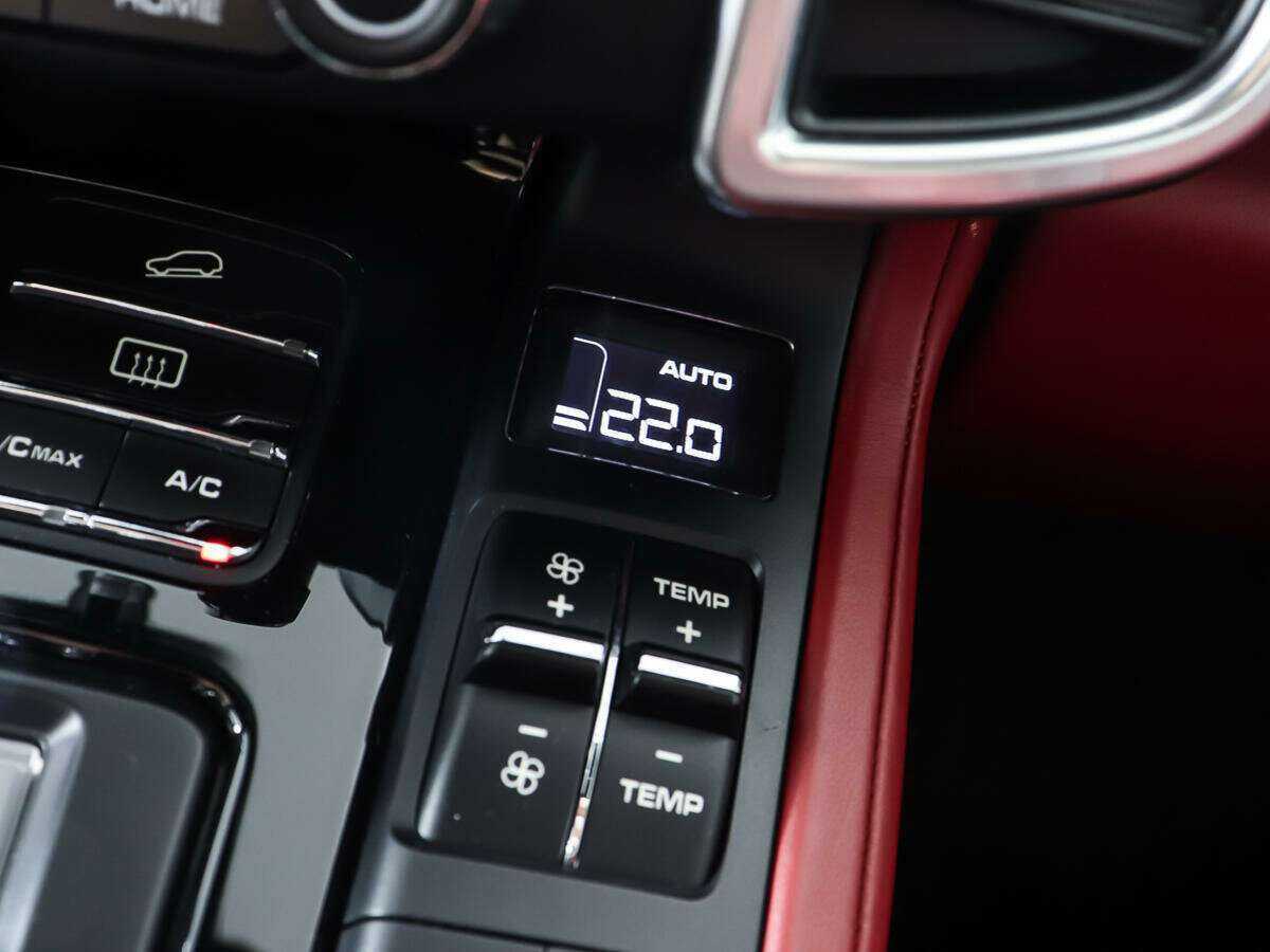 Б/У Порш Кайен 2017 года. Фото: #19