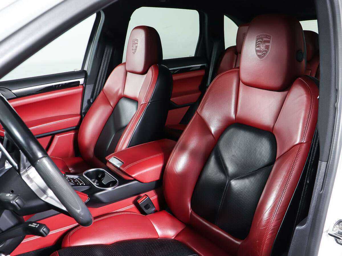 Б/У Порш Кайен 2017 года. Фото: #25