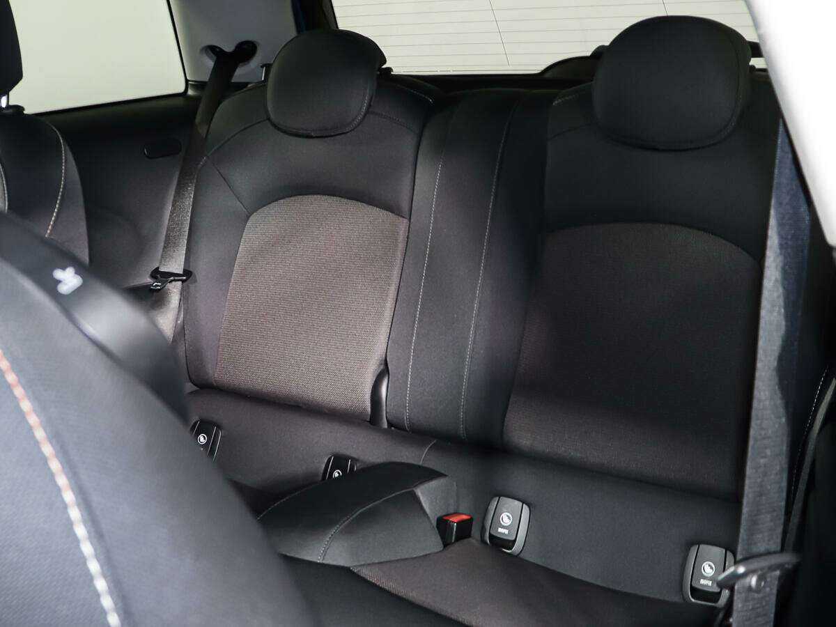 Б/У Мини Хэтч 2016 года. Фото: #9