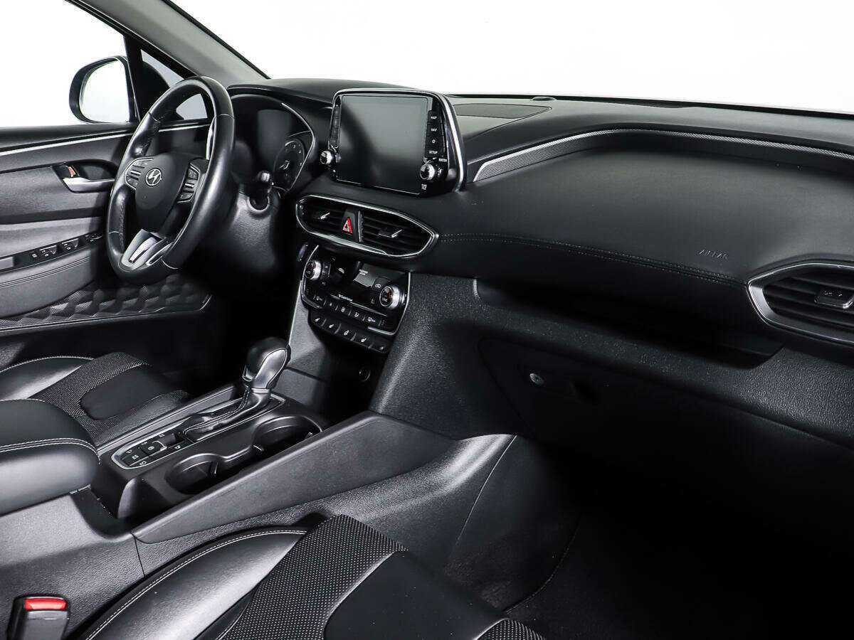 Б/У Хендай Санта Фе 2018 года. Фото: #9