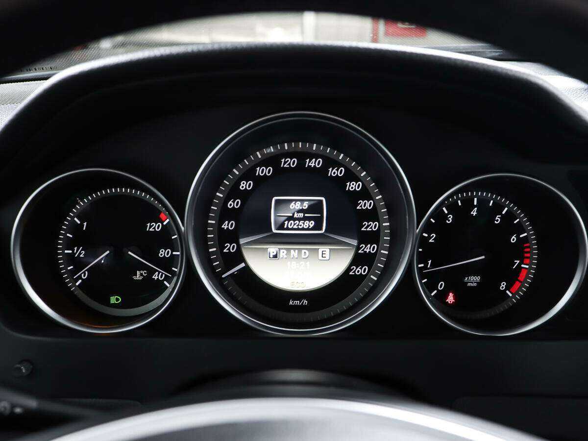 Б/У Мерседес-Бенц Ц-Класс 2011 года. Фото: #14