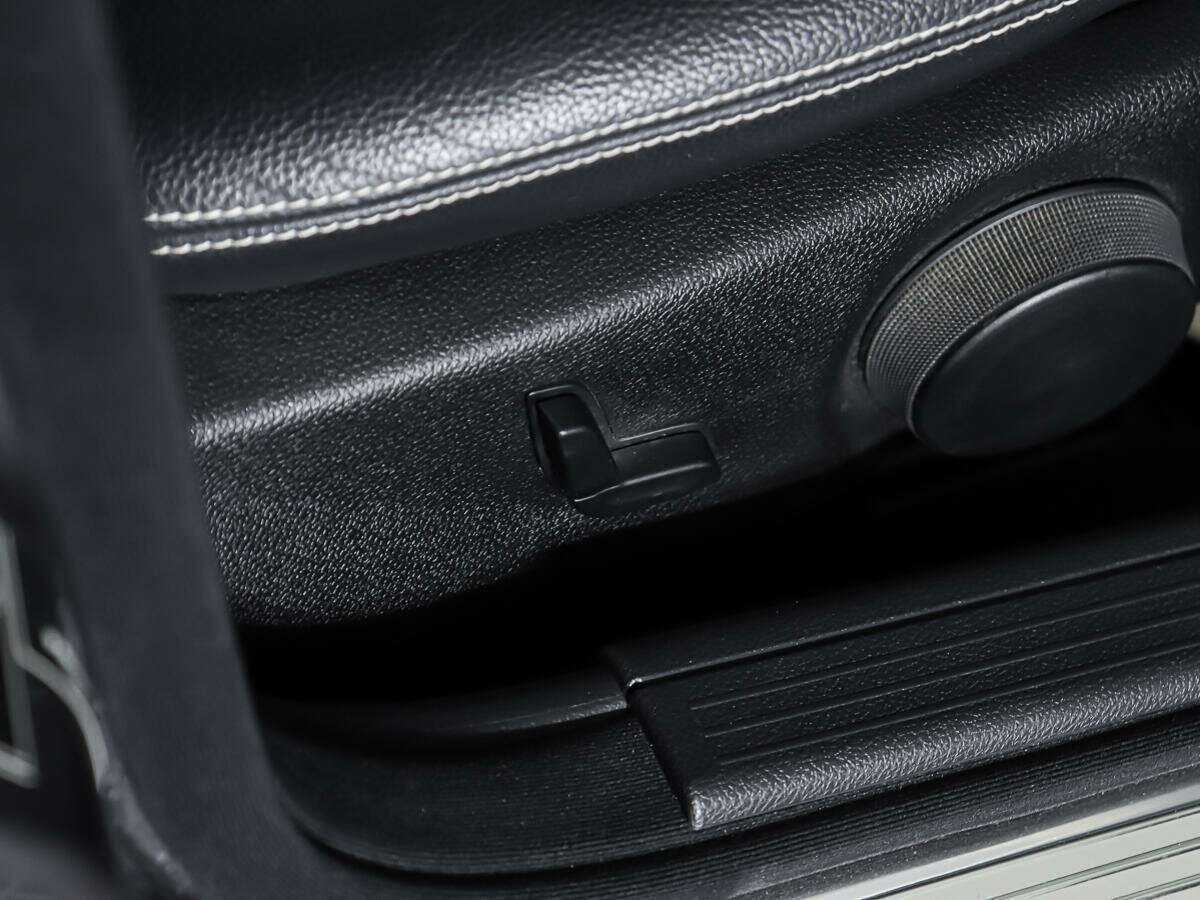 Б/У Мерседес-Бенц Ц-Класс 2011 года. Фото: #16