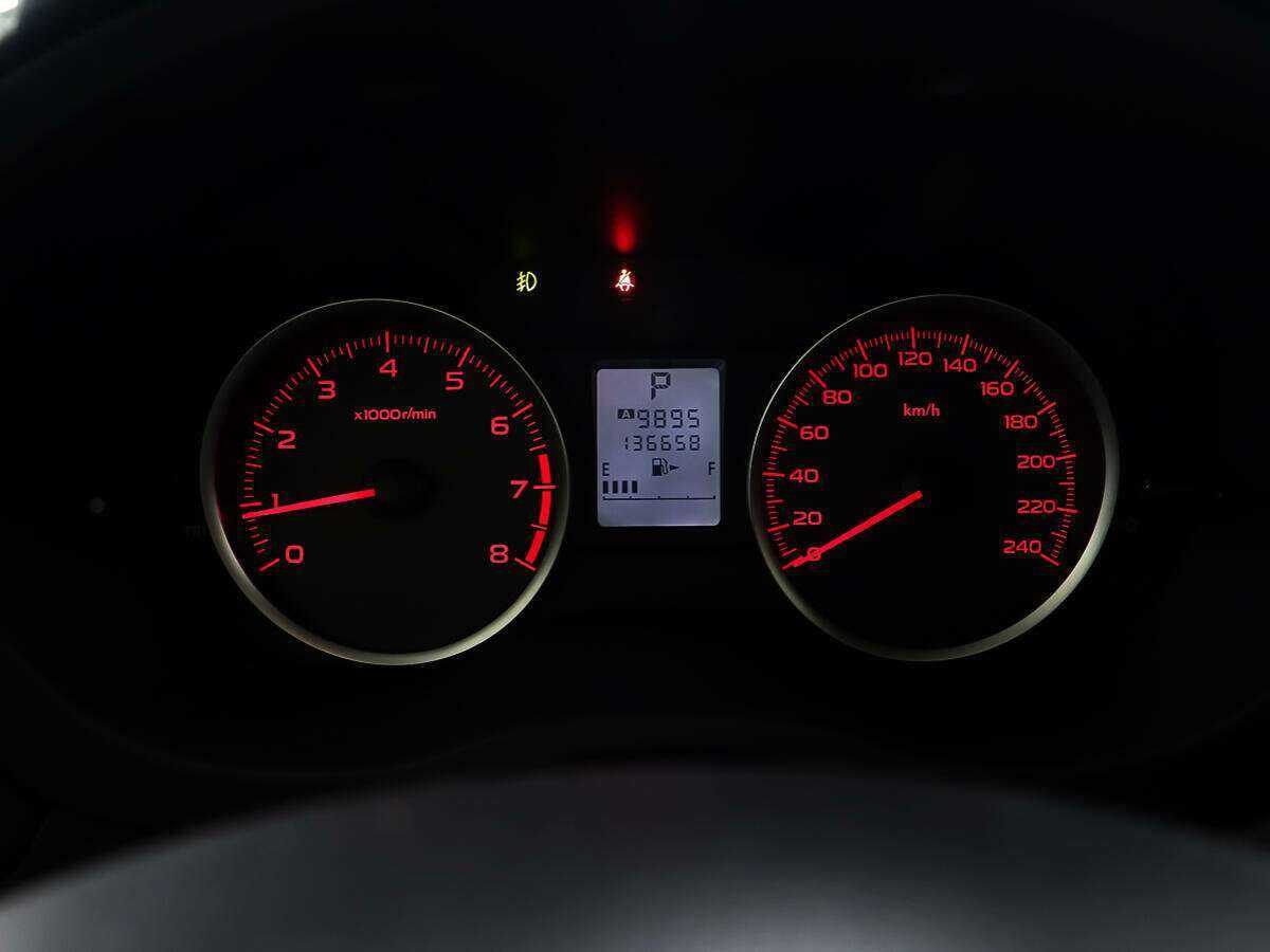 Б/У Субару ИксВи 2012 года. Фото: #14