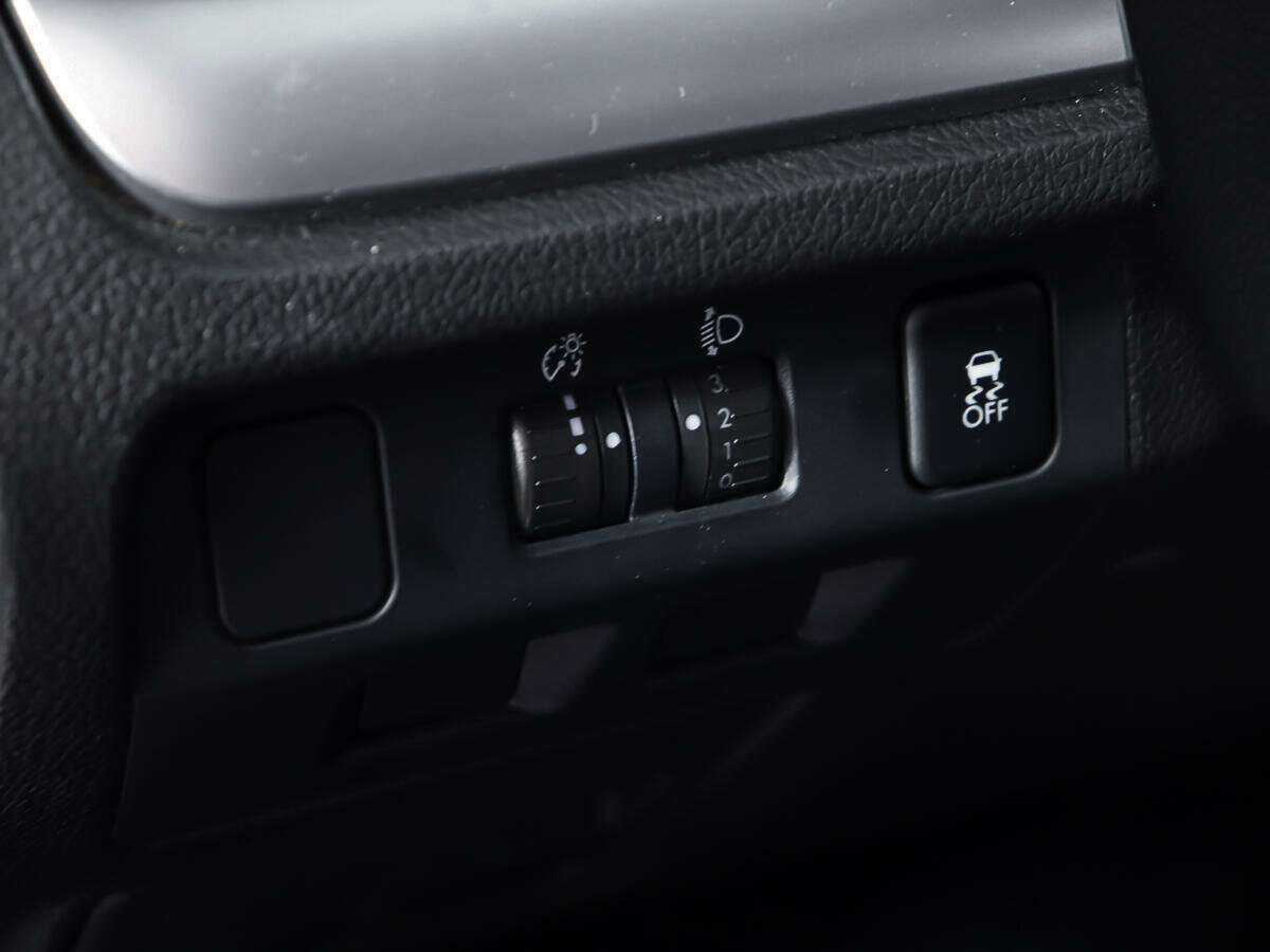 Б/У Субару ИксВи 2012 года. Фото: #17