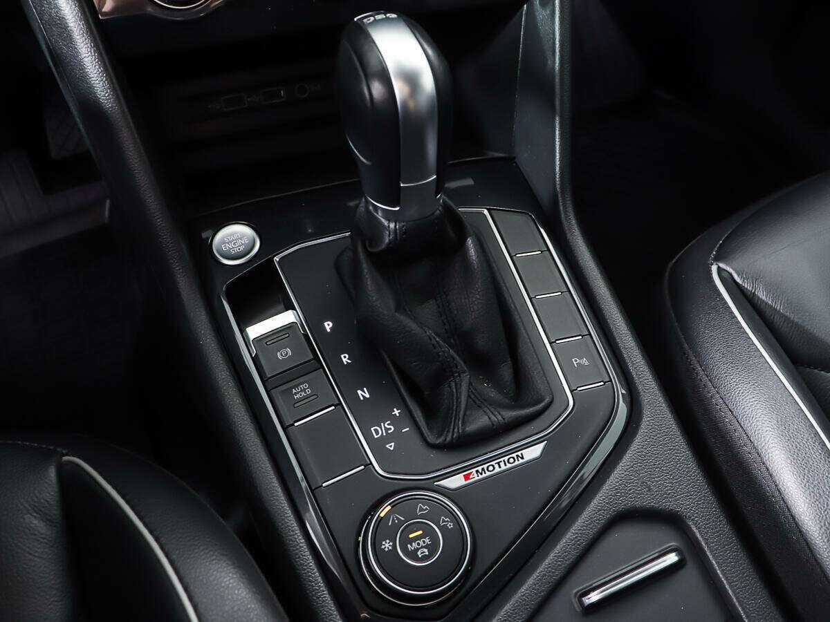 Б/У Фольксваген Тигуан 2018 года. Фото: #17