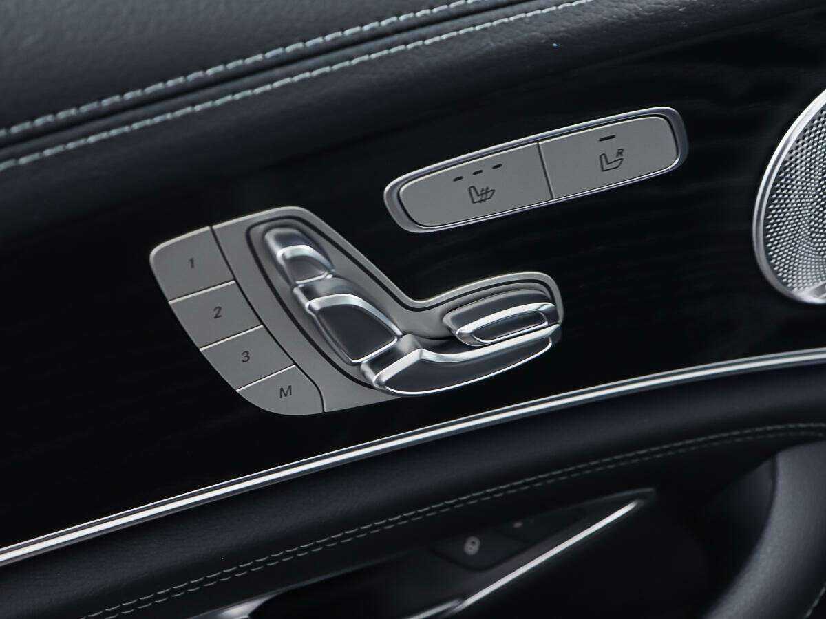 Б/У Мерседес-Бенц Е-Класс 2017 года. Фото: #16