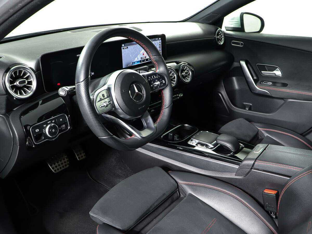 Б/У Мерседес-Бенц А-Класс 2019 года. Фото: #11