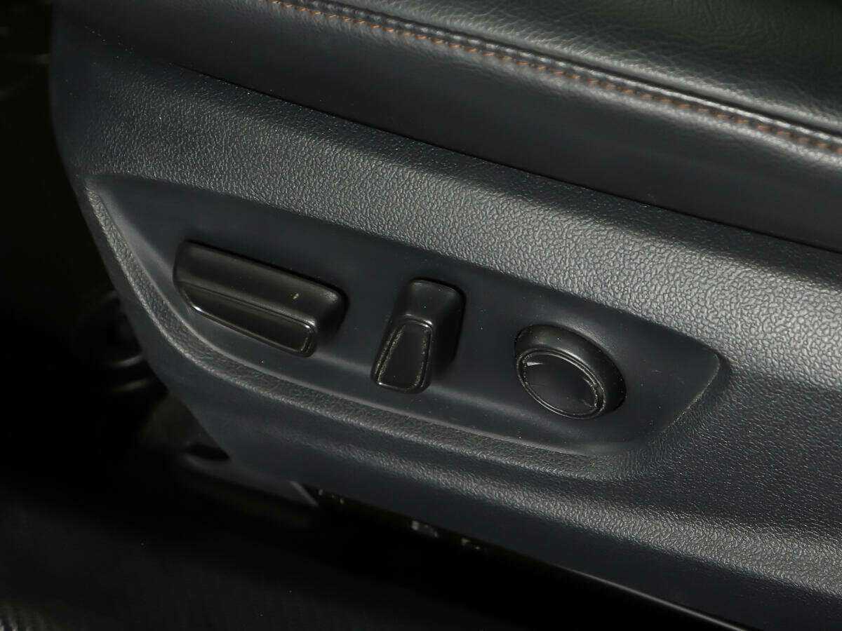 Б/У Тойота Камри 2020 года. Фото: #15