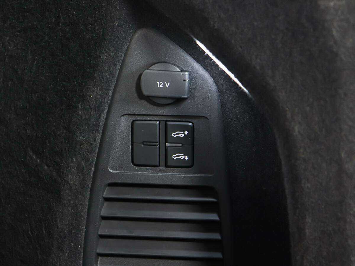 Б/У Фольксваген Туарег 2020 года. Фото: #23