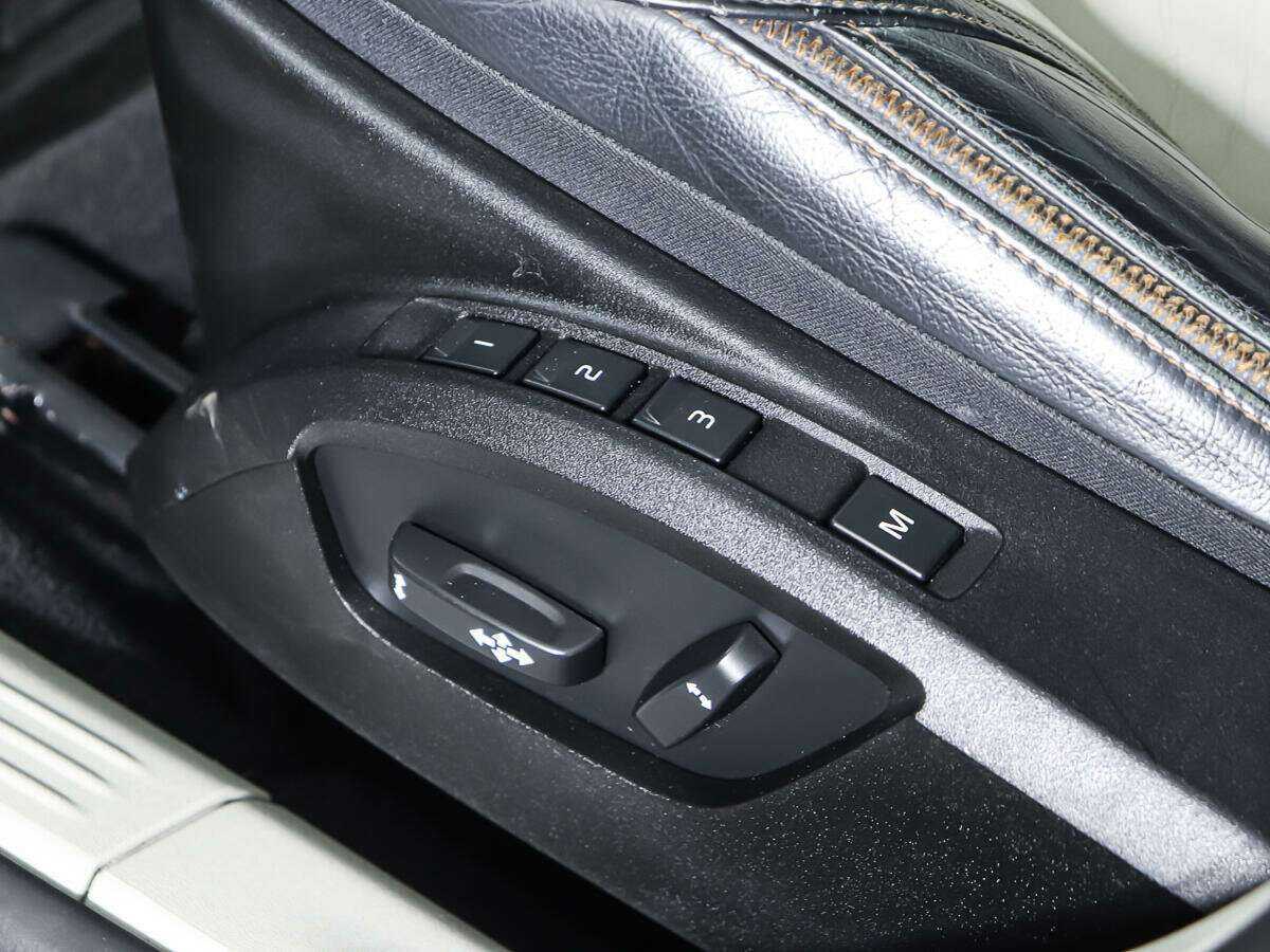 Б/У Вольво В40 Кросс Кантри 2013 года. Фото: #15