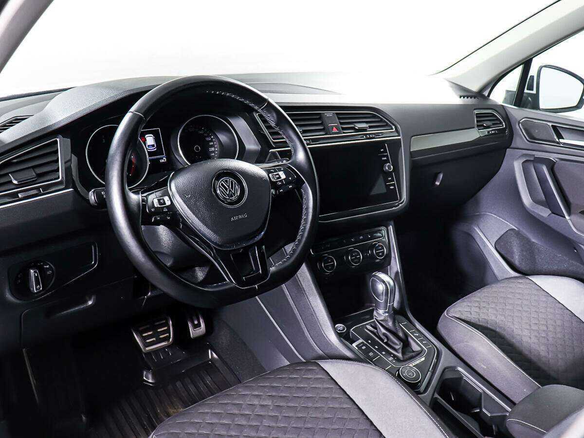 Б/У Фольксваген Тигуан 2018 года. Фото: #11