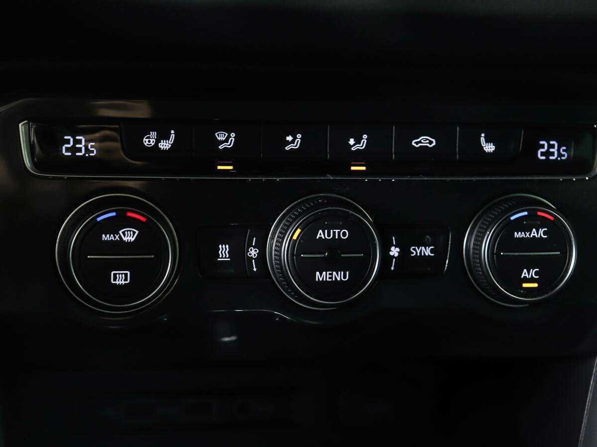 Б/У Фольксваген Тигуан 2018 года. Фото: #15