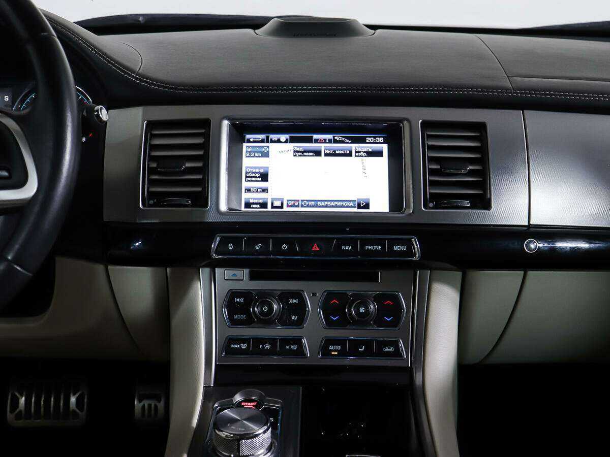 Б/У Ягуар ИксФ 2012 года. Фото: #11