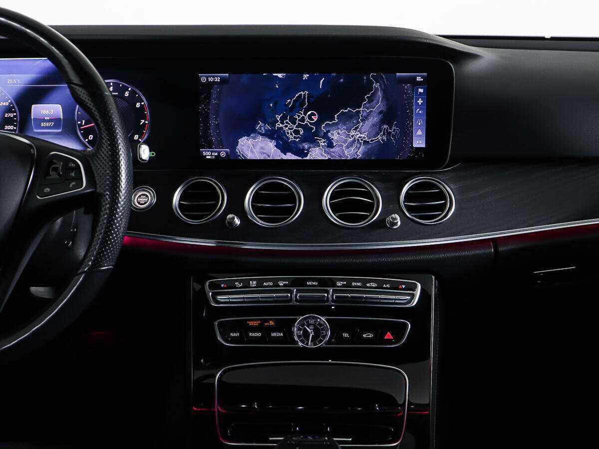 Б/У Мерседес-Бенц Е-Класс 2016 года. Фото: #10