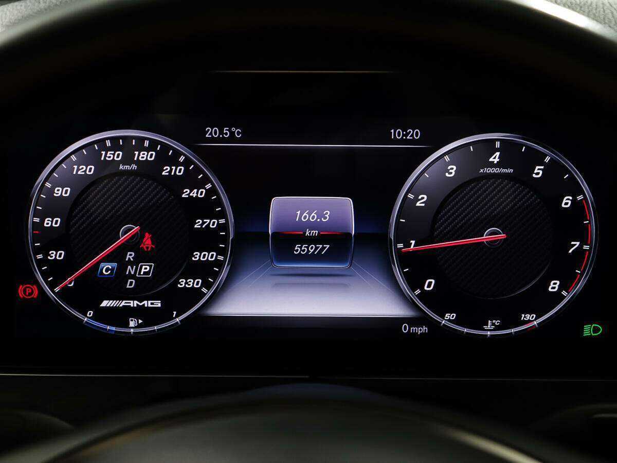 Б/У Мерседес-Бенц Е-Класс 2016 года. Фото: #12