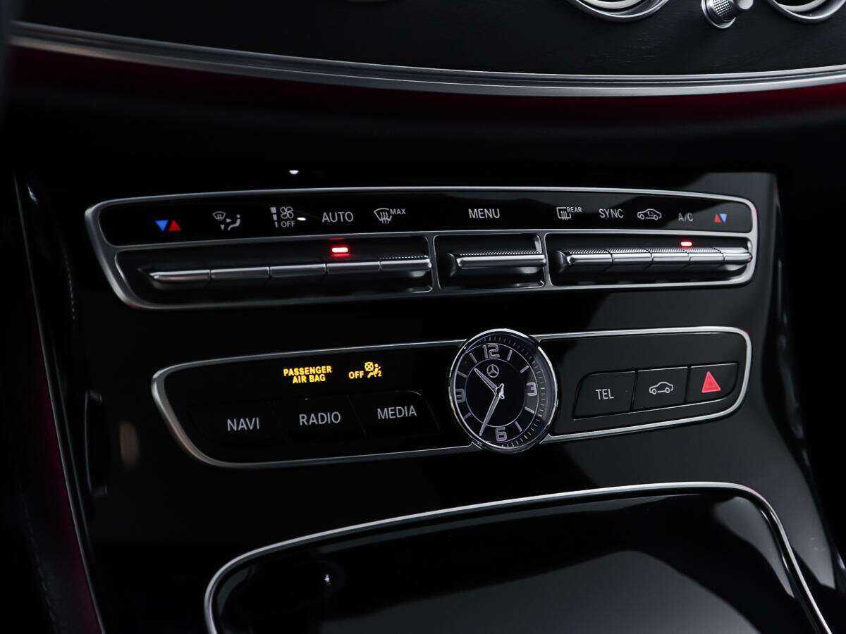 Б/У Мерседес-Бенц Е-Класс 2016 года. Фото: #18