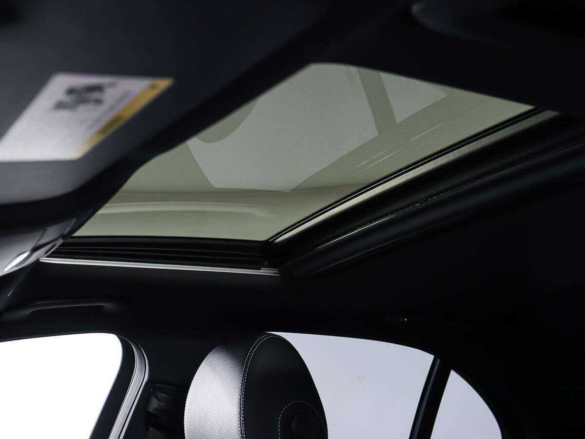 Б/У Мерседес-Бенц Е-Класс 2016 года. Фото: #21