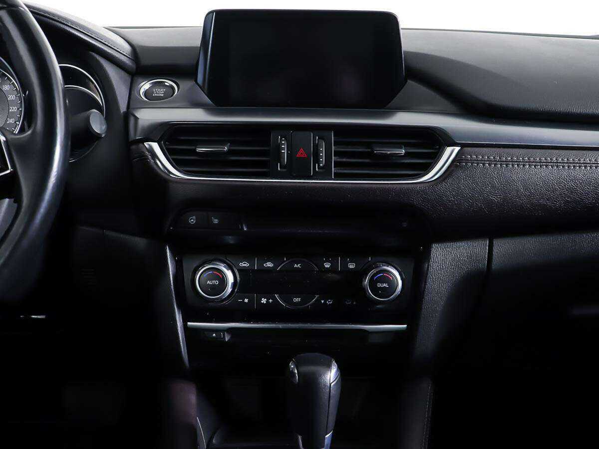 Б/У Мазда 6 2018 года. Фото: #11